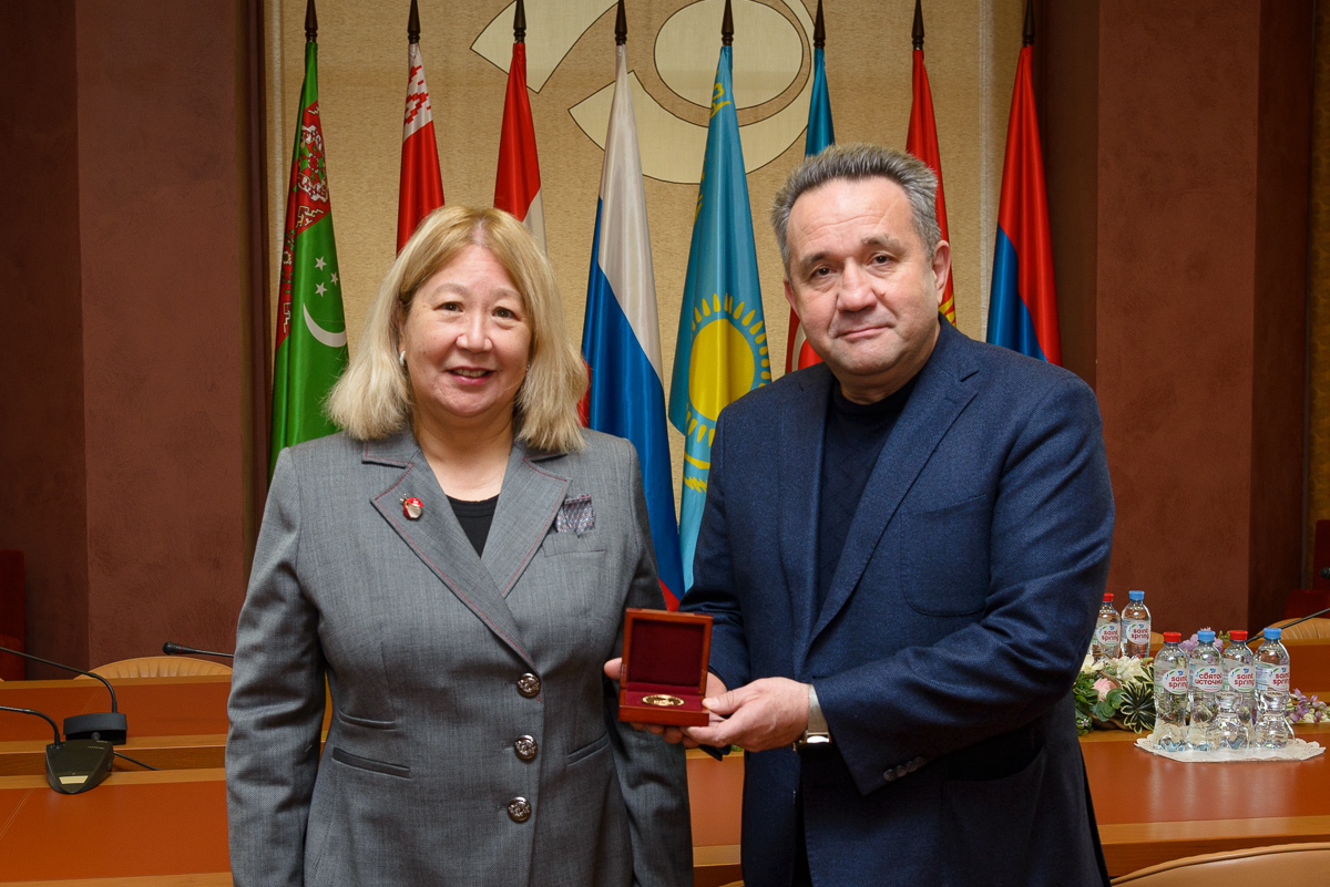 Awarding of the “Advancing the Future” Medal, EAPO headquarters, November 26, 2020
